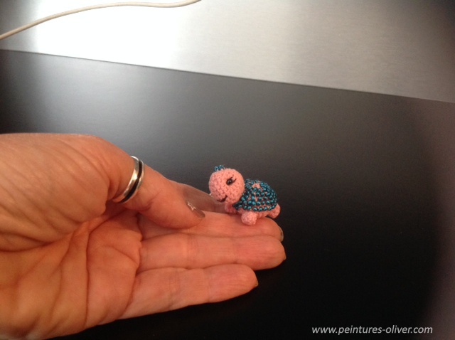 Minuscule tortue de 2 cm (bijou de téléphone)
